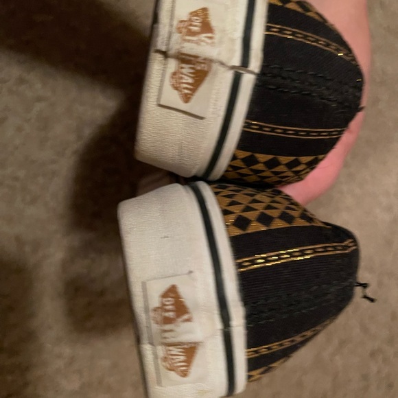 Black and Gold Vans like new - Picture 4 of 4